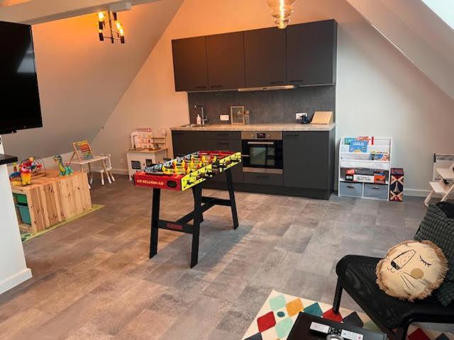 Family Appartement 'Marieo' With Game Room And Outdoor Facilities Gistel Eksteriør billede